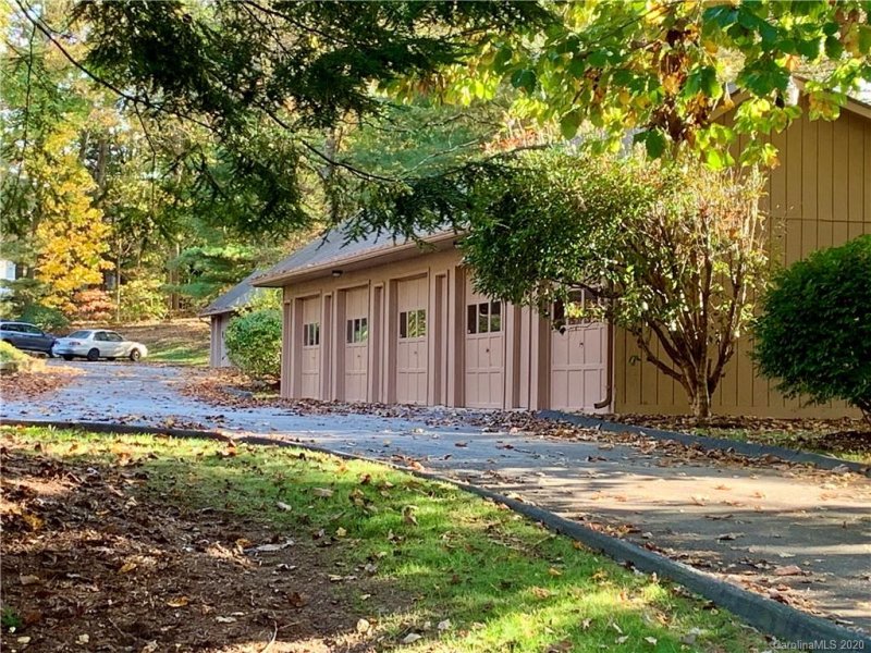 Property image 3 at 64 Ravencroft Lane, Asheville, NC 28803