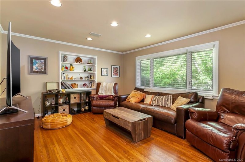 Property image 3 at 424 Beverly Circle, Charlotte, NC 28270