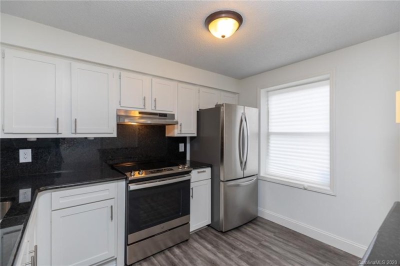 Property image 5 at 7609 Holly Grove Court, Charlotte, NC 28227