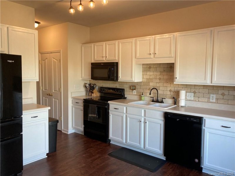 Property image 2 at 7653 Bluff Point Lane, Denver, NC 28037