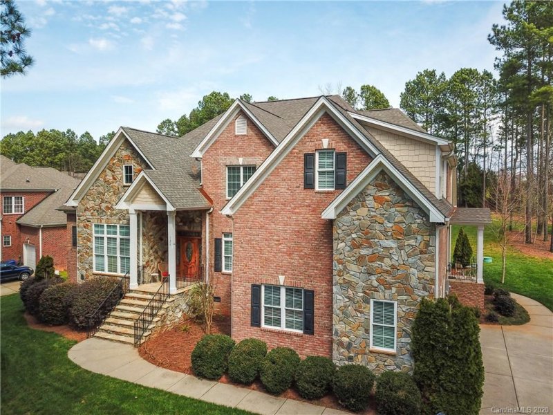 Property image 2 at 120 Whispering Cove Court, Mooresville, NC 28117