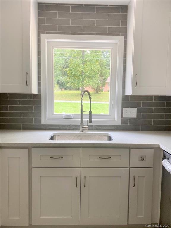 Property image 4 at 218 Walnut Avenue, Mount Holly, NC 28120