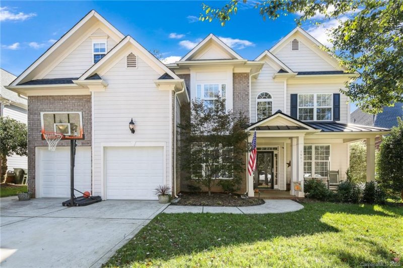 Property image 2 at 19831 Coachmans Trace, Cornelius, NC 28031