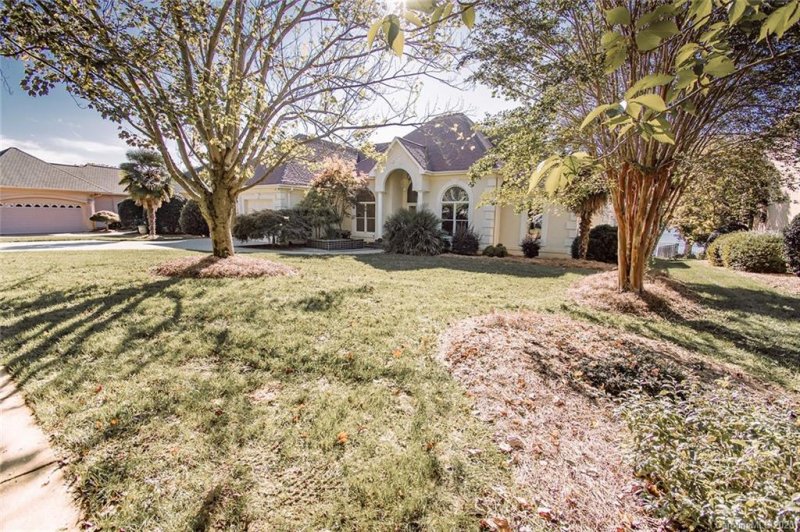 Property image 4 at 3407 Governors Island Drive, Denver, NC 28037