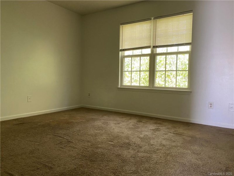 Property image 2 at 5761 Seths Drive, Charlotte, NC 28269