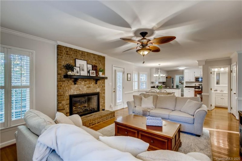 Property image 4 at 10523 Elrod Lane, Charlotte, NC 28277