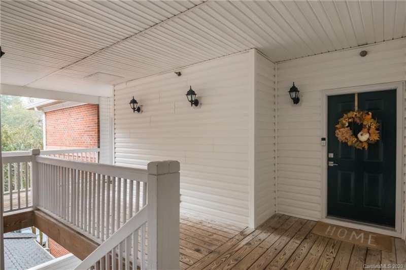 Property image 2 at 5601 Fairview Road, Charlotte, NC 28209