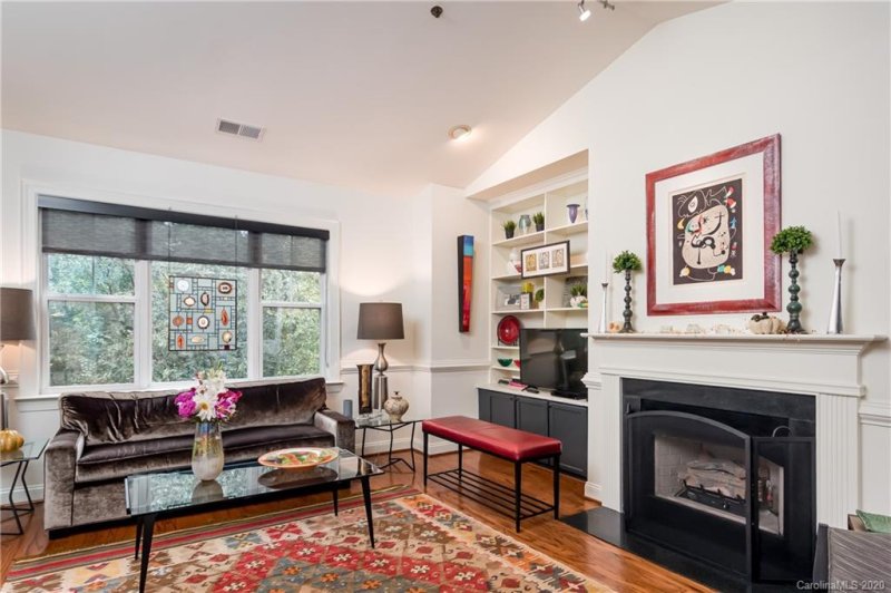 Property image 5 at 5601 Fairview Road, Charlotte, NC 28209