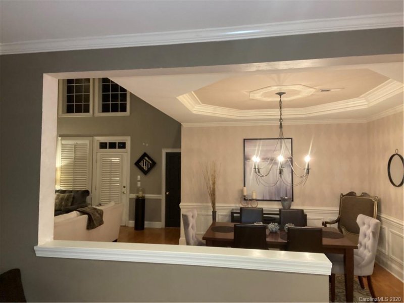 Property image 3 at 3129 Ethereal Lane, Charlotte, NC 28226