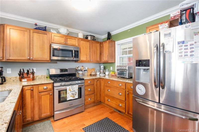 Property image 4 at 75 Rotunda Circle, Asheville, NC 28806