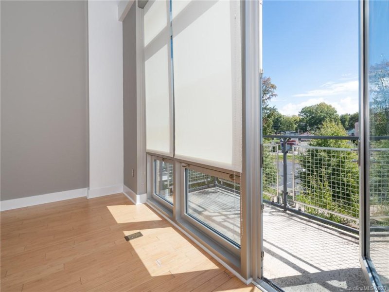 Property image 3 at 1133 Metropolitan Avenue, Charlotte, NC 28204