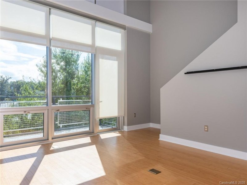 Property image 5 at 1133 Metropolitan Avenue, Charlotte, NC 28204