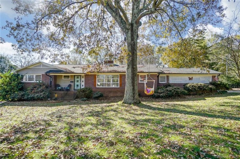 2421 Armstrong Park Drive