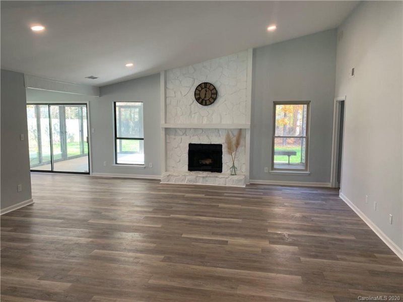 Property image 2 at 7642 Eastbourne Road, Charlotte, NC 28227