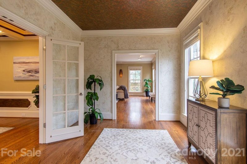 Property image 5 at 2132 Rolston Drive, Charlotte, NC 28207