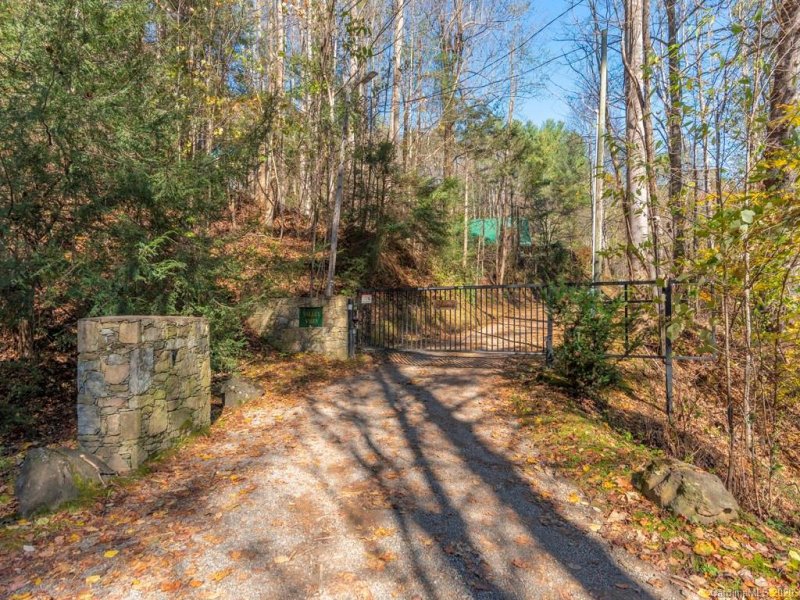 Property image 2 at 737 Setzer Cove Road, Maggie Valley, NC 28751
