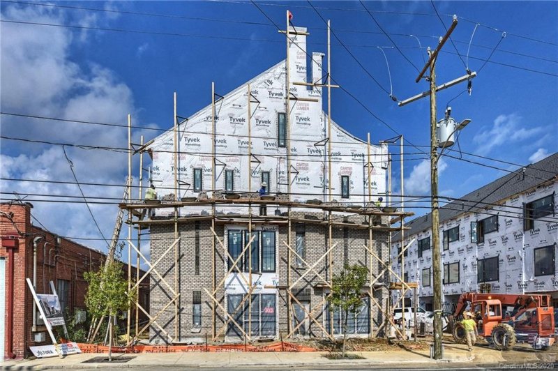 Property image 3 at 1223 S Minter Place, Charlotte, NC 28203