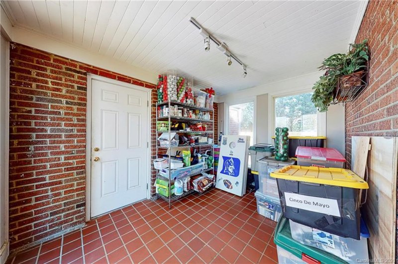 Property image 3 at 1514 Medford Drive, Charlotte, NC 28205
