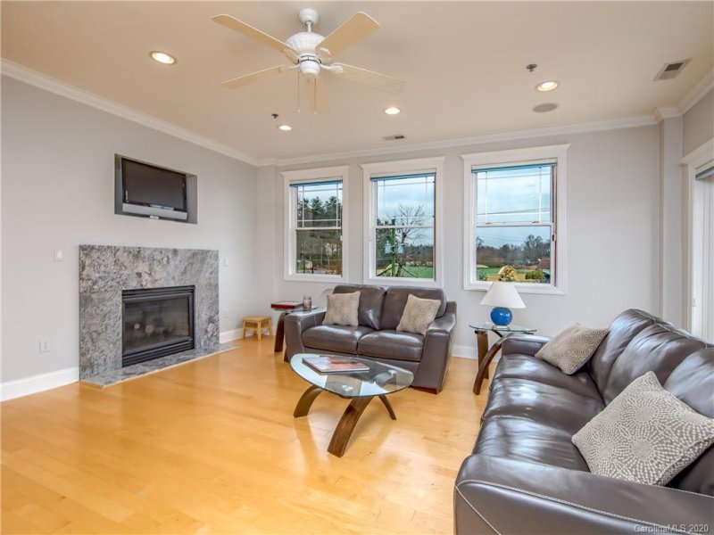 Property image 3 at 475 Church Street, Hendersonville, NC 28792