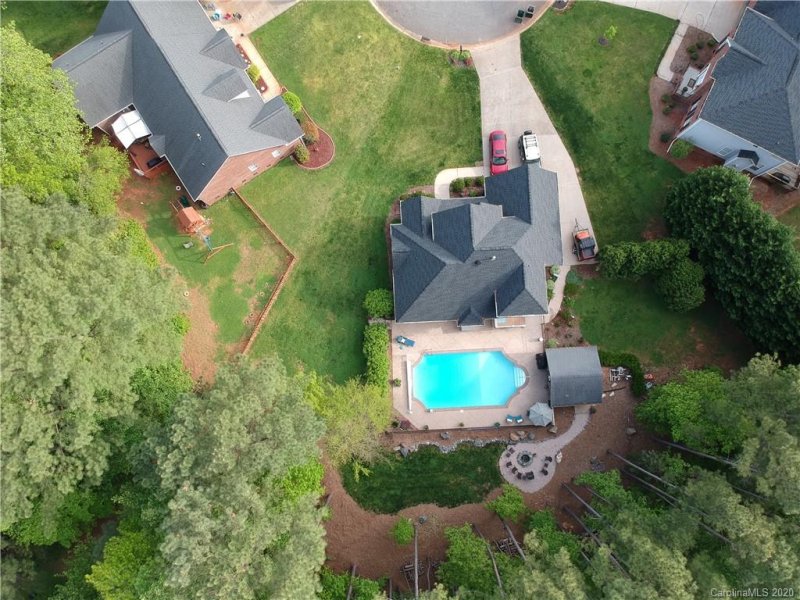 Property image 3 at 4610 Glasgow Court, Gastonia, NC 28056