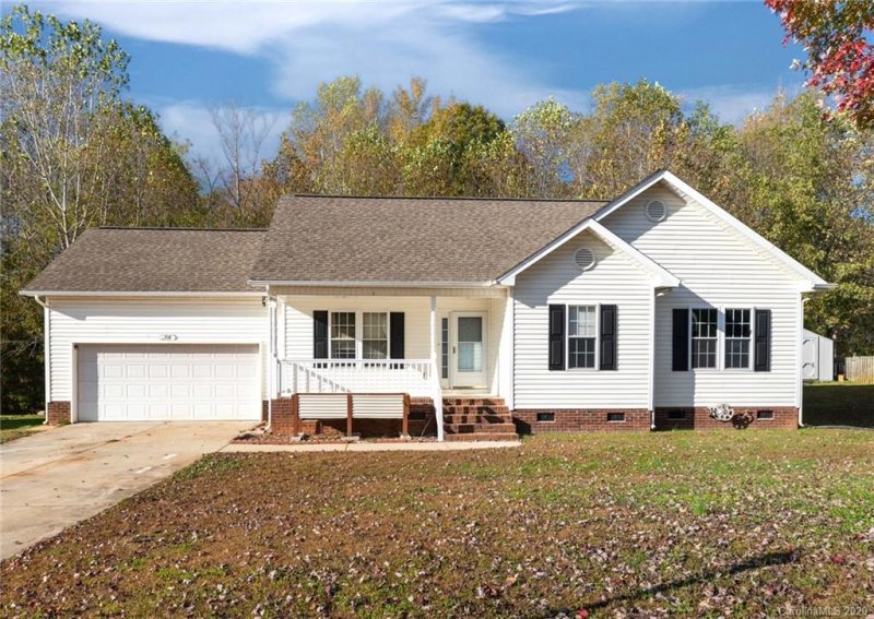 318 Lone Tree Lane