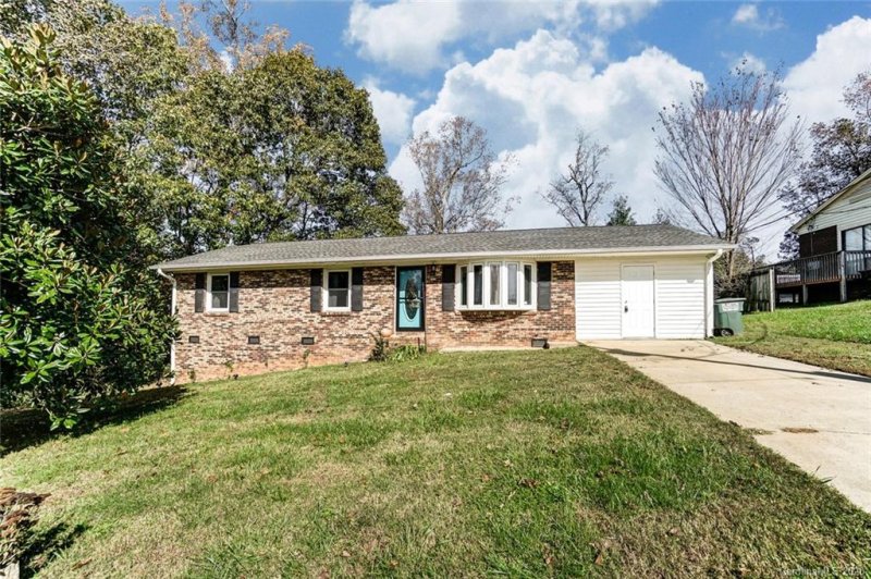 512 Ralphs Boulevard