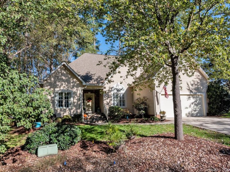 Property image 4 at 7005 Bevington Hollow Circle, Charlotte, NC 28277