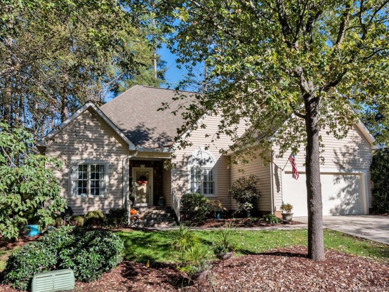 Property image 5 at 7005 Bevington Hollow Circle, Charlotte, NC 28277