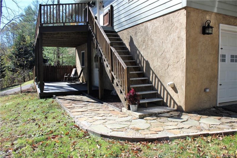 Property image 4 at 115 Fountain Trace Drive, Hendersonville, NC 28739