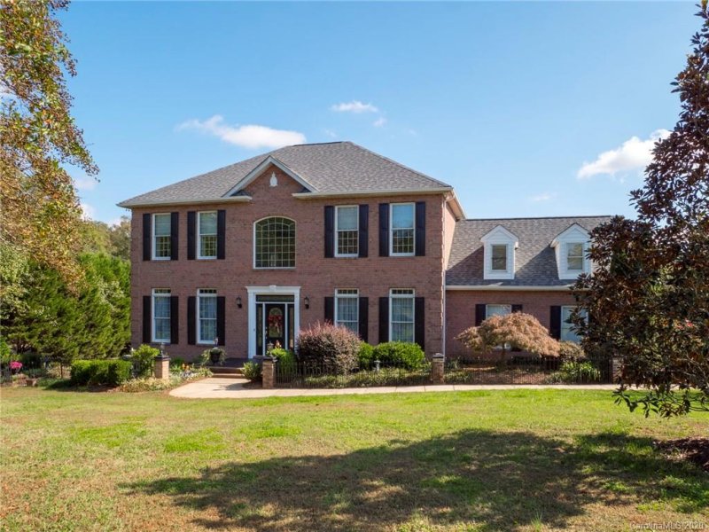 1001 Nickalaus Drive