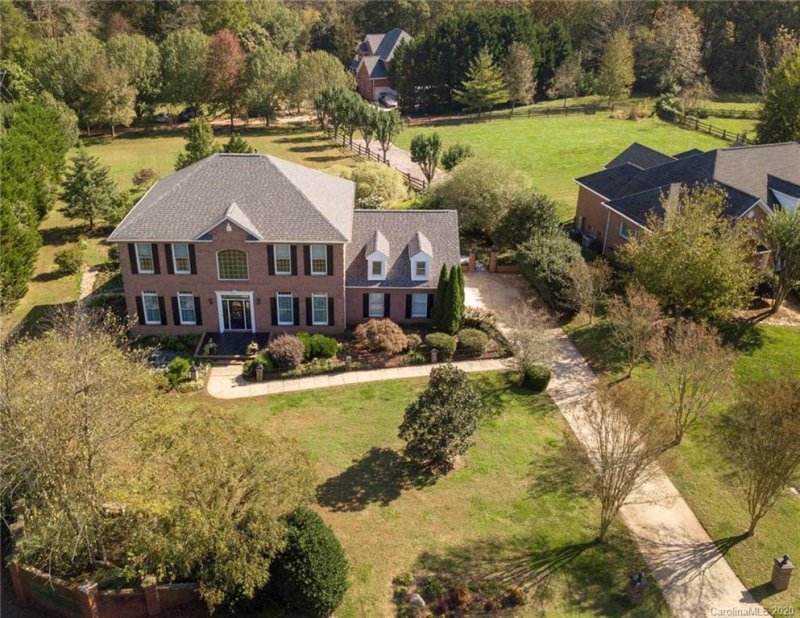 Property image 3 at 1001 Nickalaus Drive, Matthews, NC 28104