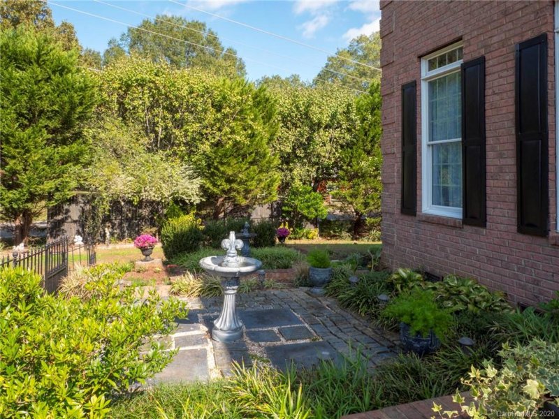 Property image 4 at 1001 Nickalaus Drive, Matthews, NC 28104