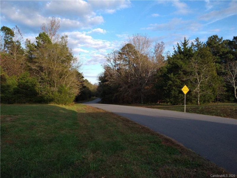 Property image 2 at 607 Whippoorwill Lane, Concord, NC 28025