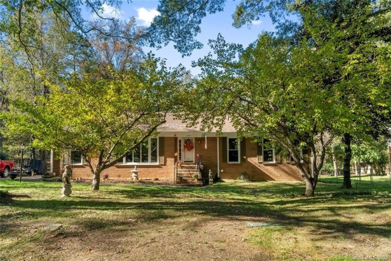 8139 Cliffside Drive