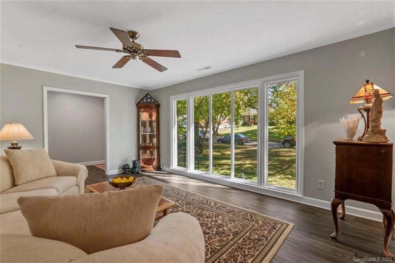 Property image 2 at 8139 Cliffside Drive, Charlotte, NC 28270