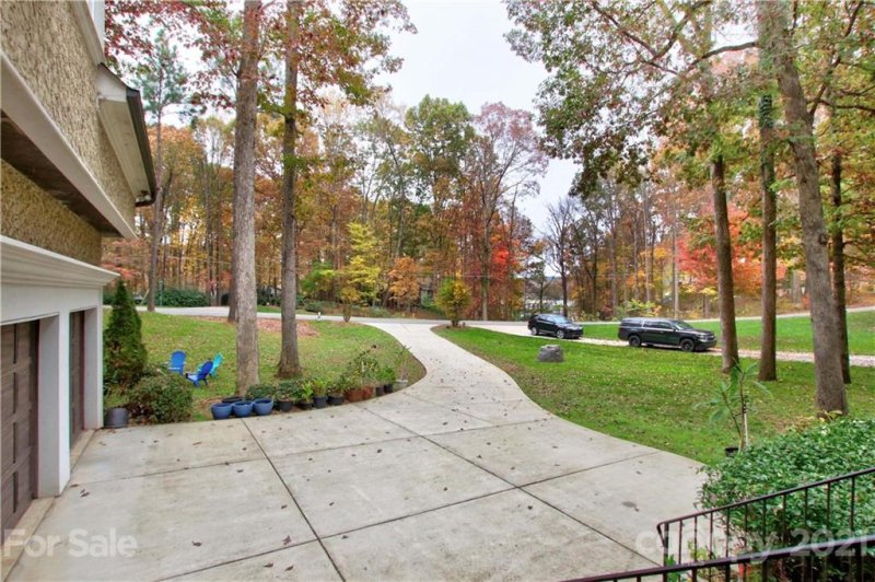 Property image 3 at 471 Greenbay Road, Mooresville, NC 28117