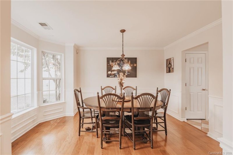 Property image 3 at 7113 Long Run Lane, Charlotte, NC 28216