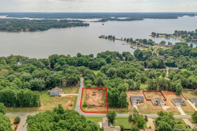 Property image 4 at 7837 Tradewinds Drive, Sherrills Ford, NC 28673