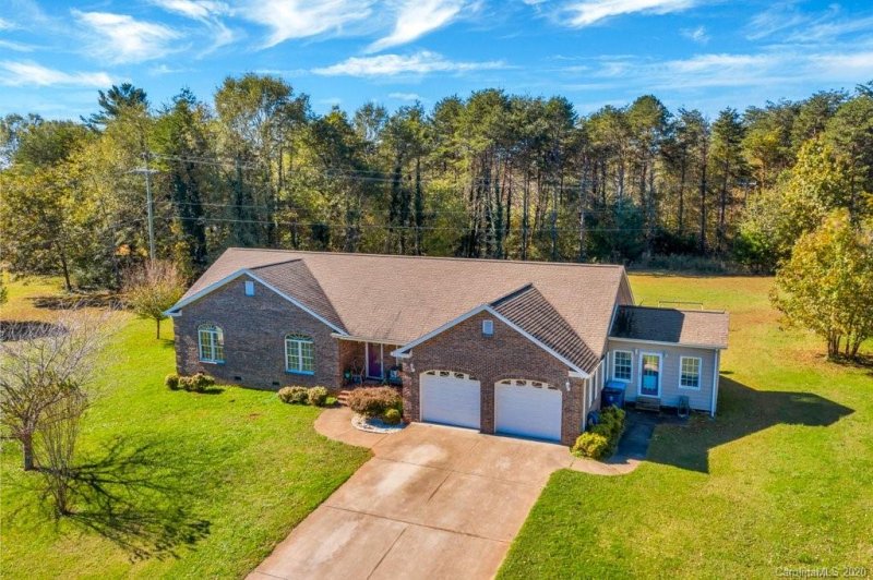 Property image 3 at 129 Knollwood Drive, Forest City, NC 28043