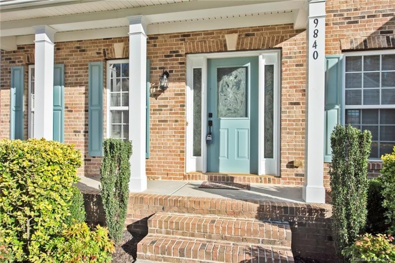 Property image 2 at 9840 Jeanette Circle, Charlotte, NC 28213