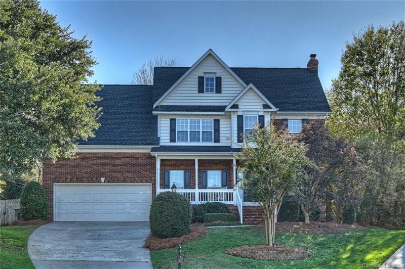 Property image 2 at 10401 Misty Ridge Lane, Charlotte, NC 28277