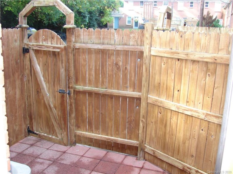 Property image 2 at 638 Chipley Avenue, Charlotte, NC 28205