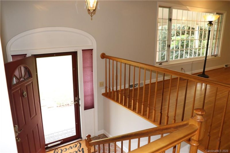 Property image 3 at 9021 Sharonbrook Drive, Charlotte, NC 28210