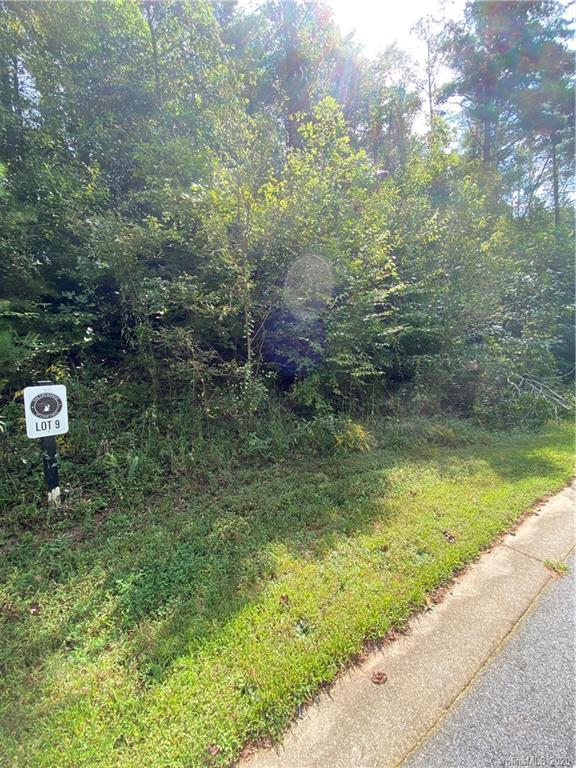 Property image 3 at 24 Crossings Circle, Fairview, NC 28730