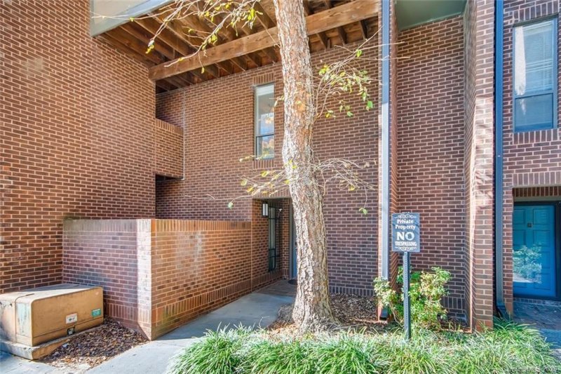 Property image 2 at 417 Church Street, Charlotte, NC 28202