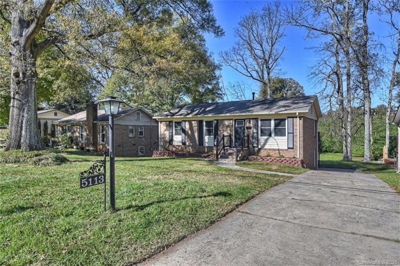 Property image 2 at 5113 Curtiswood Drive, Charlotte, NC 28213