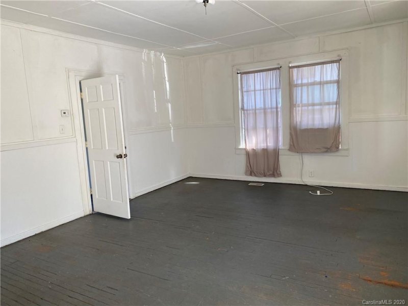 Property image 3 at 1004 5th Avenue, Gastonia, NC 28052