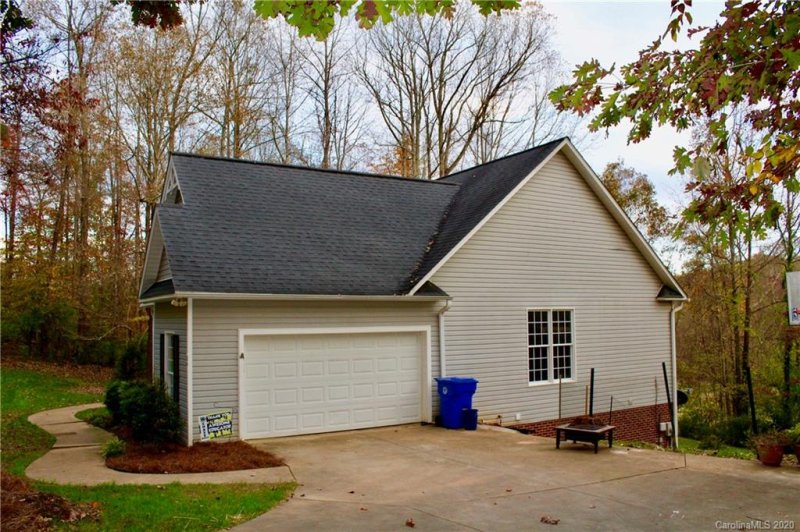 Property image 5 at 136 General Griffith Circle, Rutherfordton, NC 28139