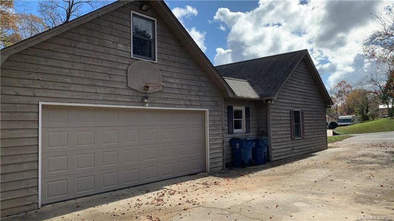 Property image 4 at 1586 Kenlane Drive, Hickory, NC 28601