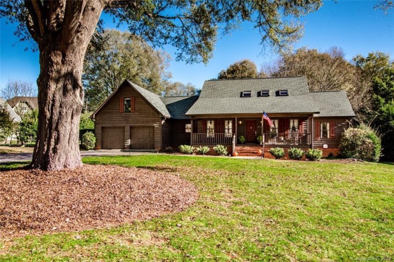 Property image 2 at 1021 Churchill Road, Davidson, NC 28036